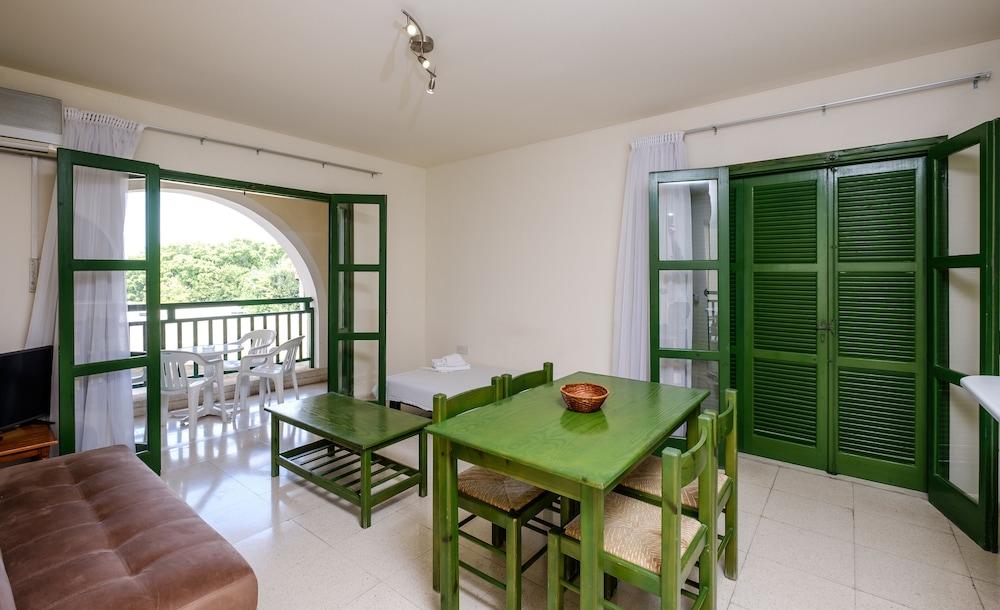 Pandream Hotel Apartments Paphos Exterior foto