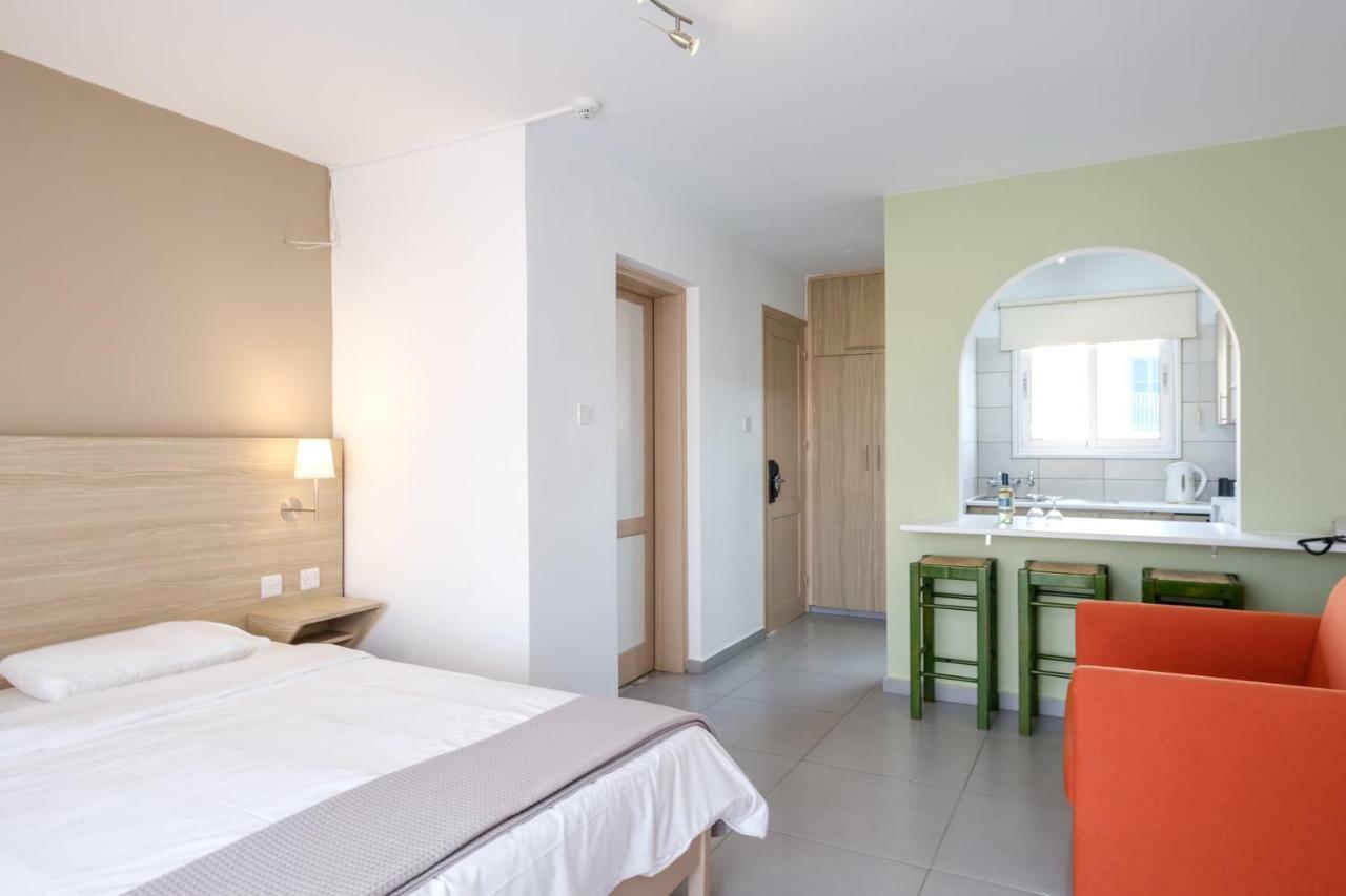 Pandream Hotel Apartments Paphos Exterior foto